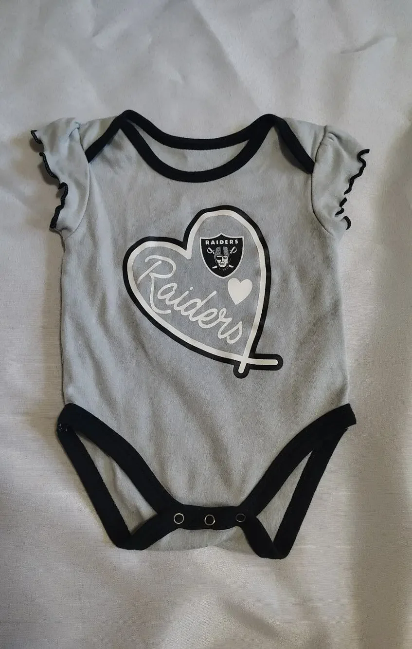 NFL Las Vegas Raiders Girl's creeper Size 0/3 Months